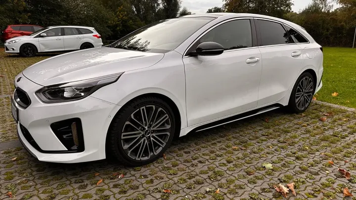 Kia pro cee'd / ProCeed