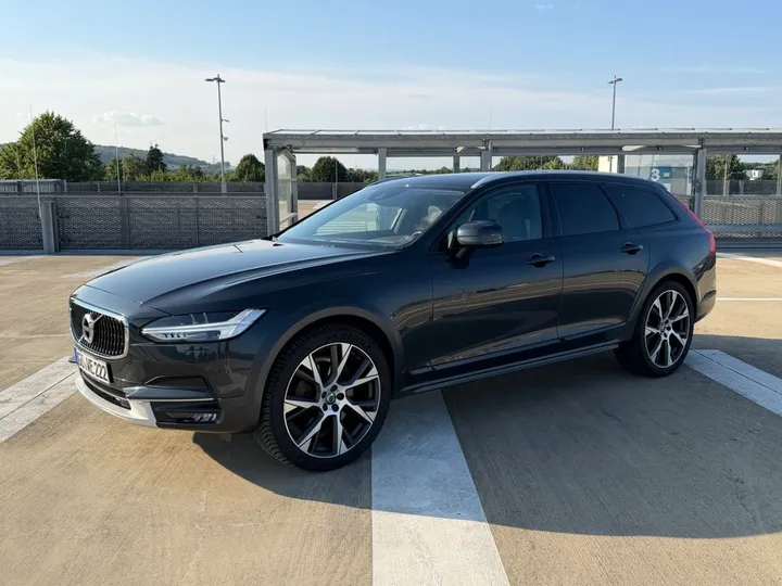 Volvo V90 Cross Country