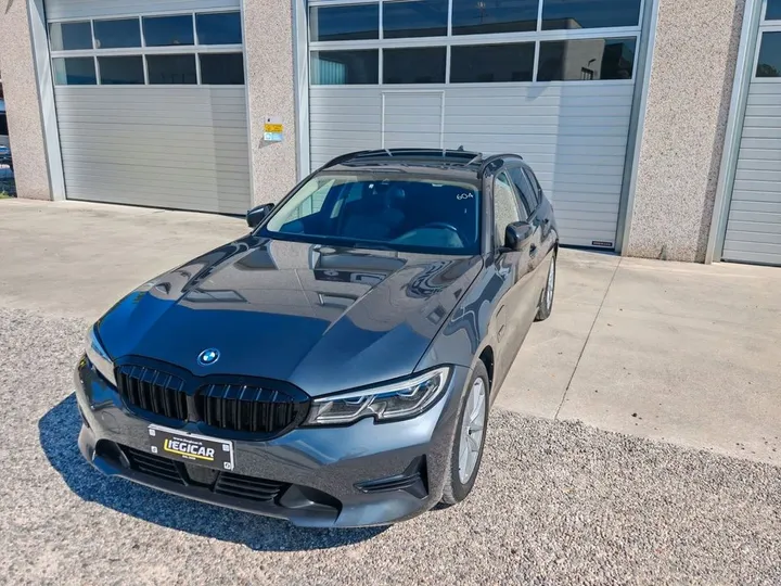 BMW 320