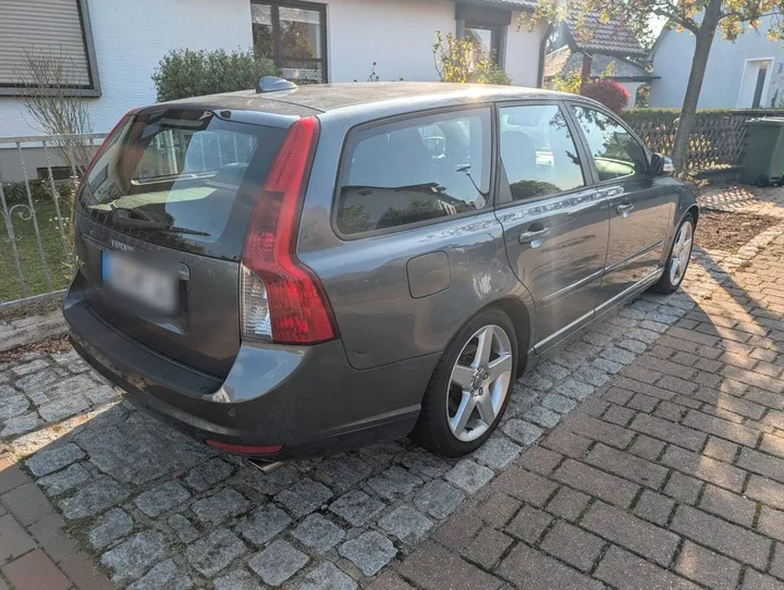 Volvo V50