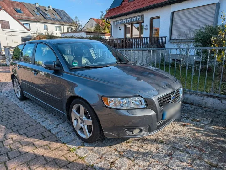 Volvo V50
