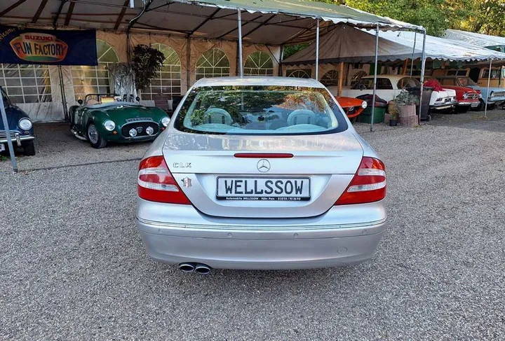 Mercedes-Benz CLK 240