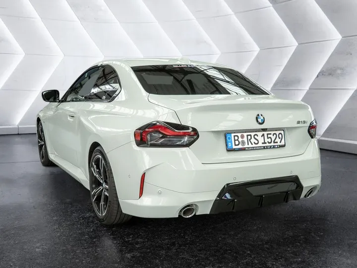 BMW 218