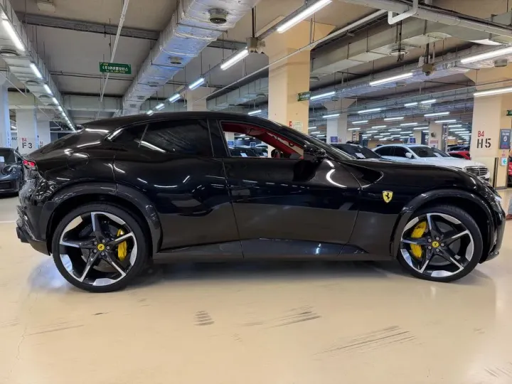Ferrari Purosangue