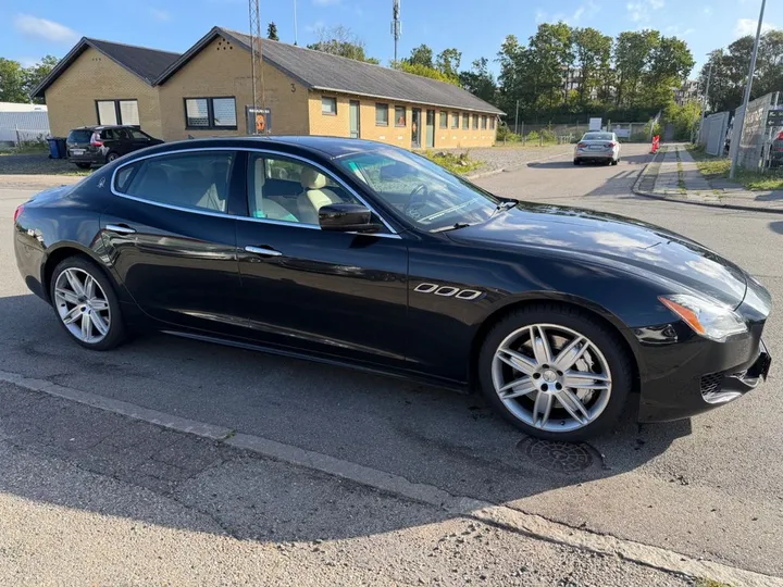 Maserati Quattroporte