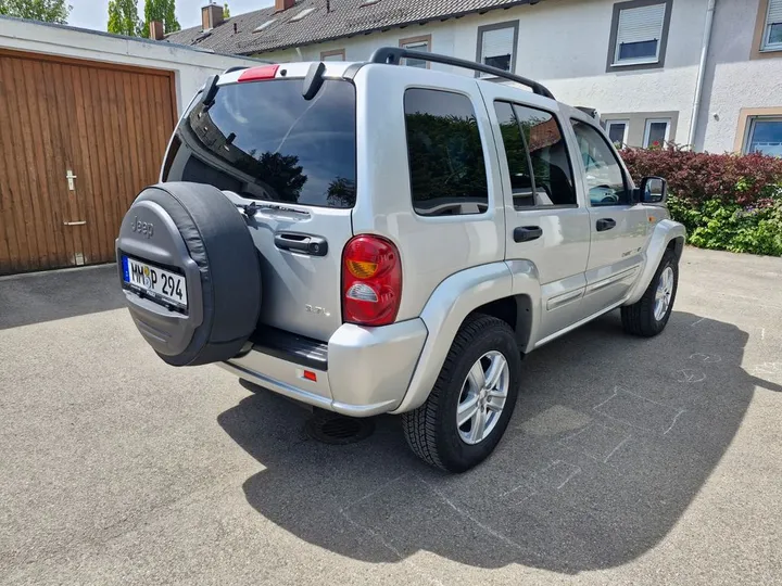 Jeep Cherokee