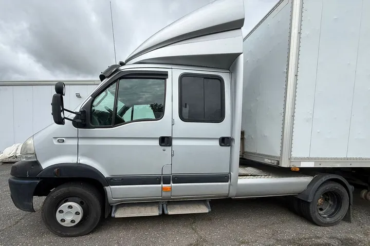 Renault Mascott