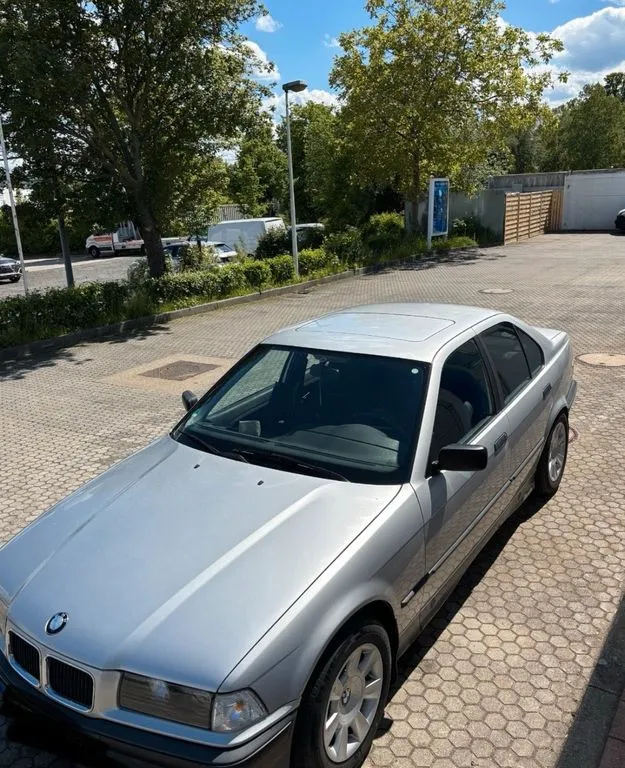 BMW 318