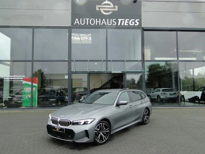 BMW 330