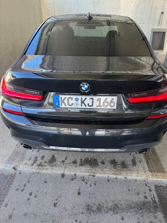 BMW 320