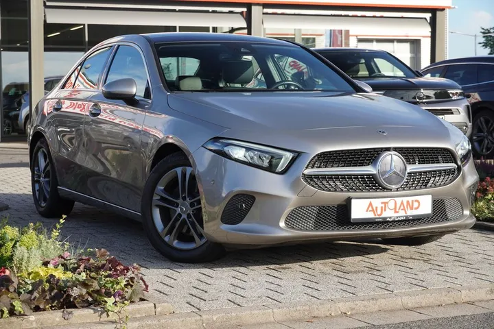 Mercedes-Benz A 220