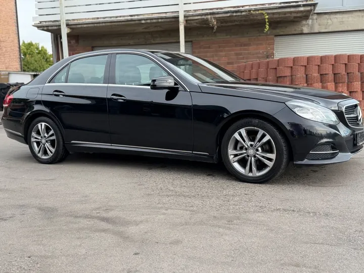 Mercedes-Benz E 200