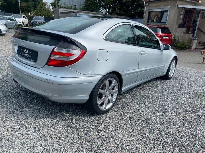 Mercedes-Benz C 320
