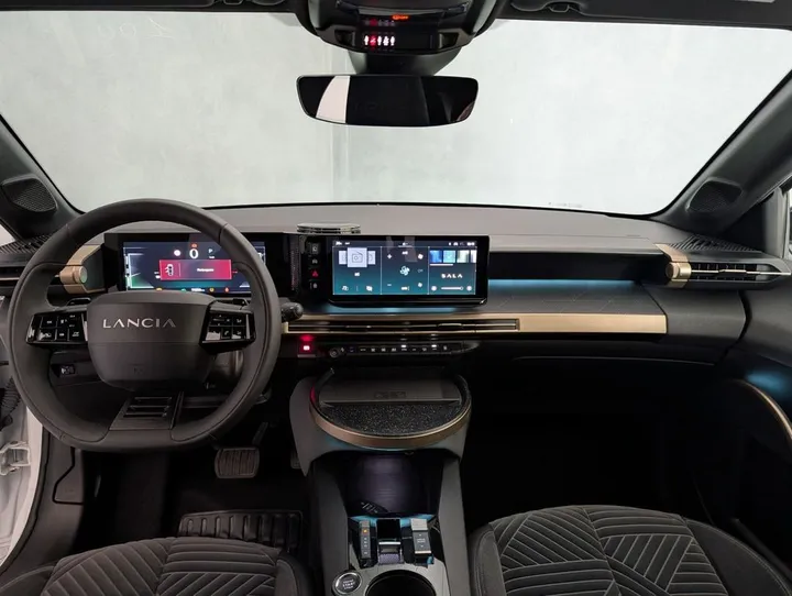 Lancia Ypsilon