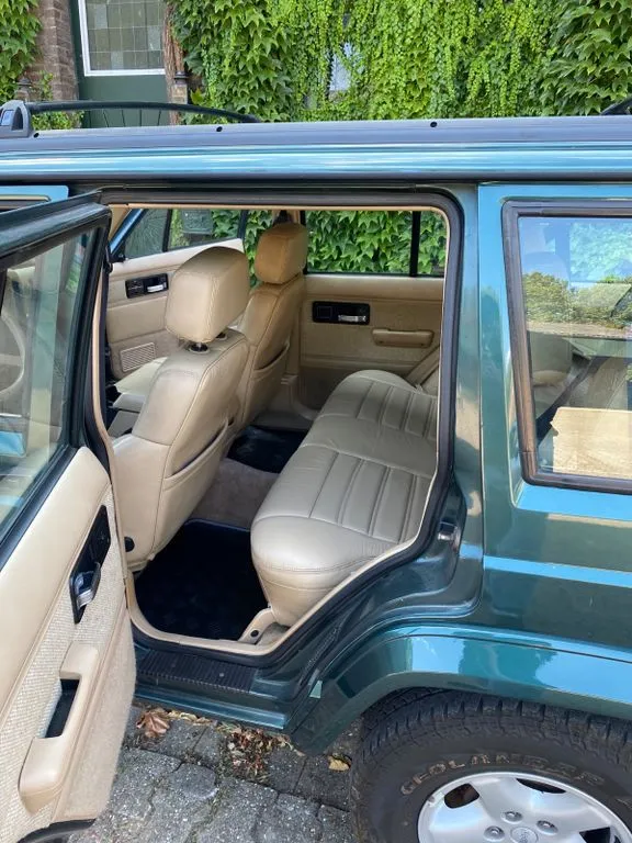 Jeep Cherokee