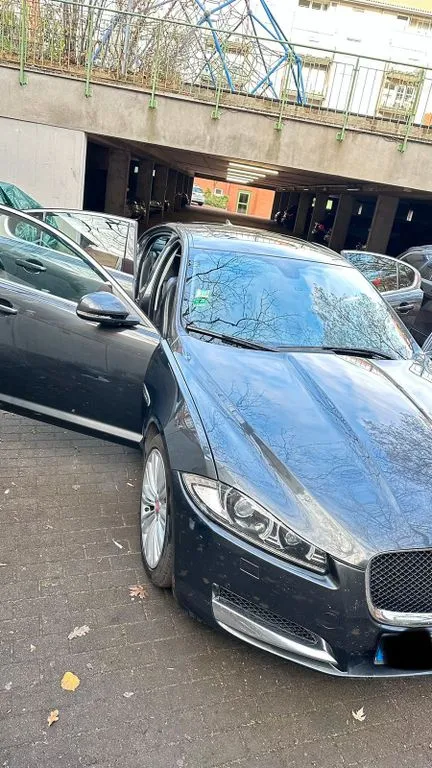 Jaguar XF