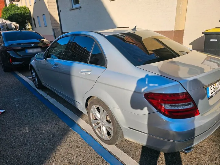 Mercedes-Benz C 220