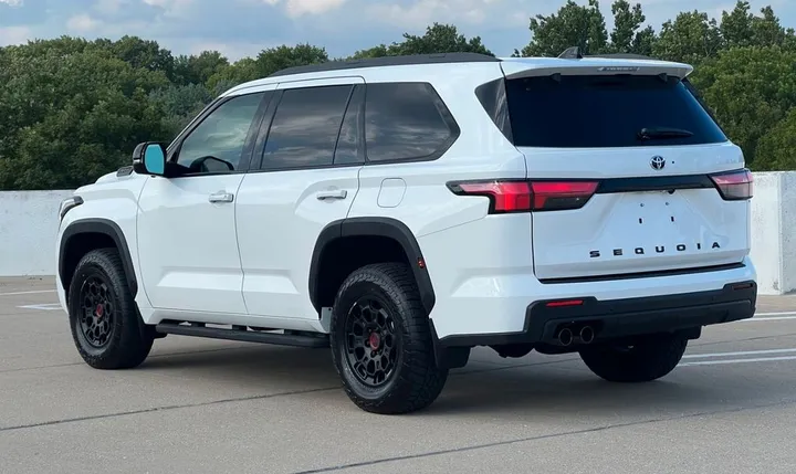 Toyota Sequoia