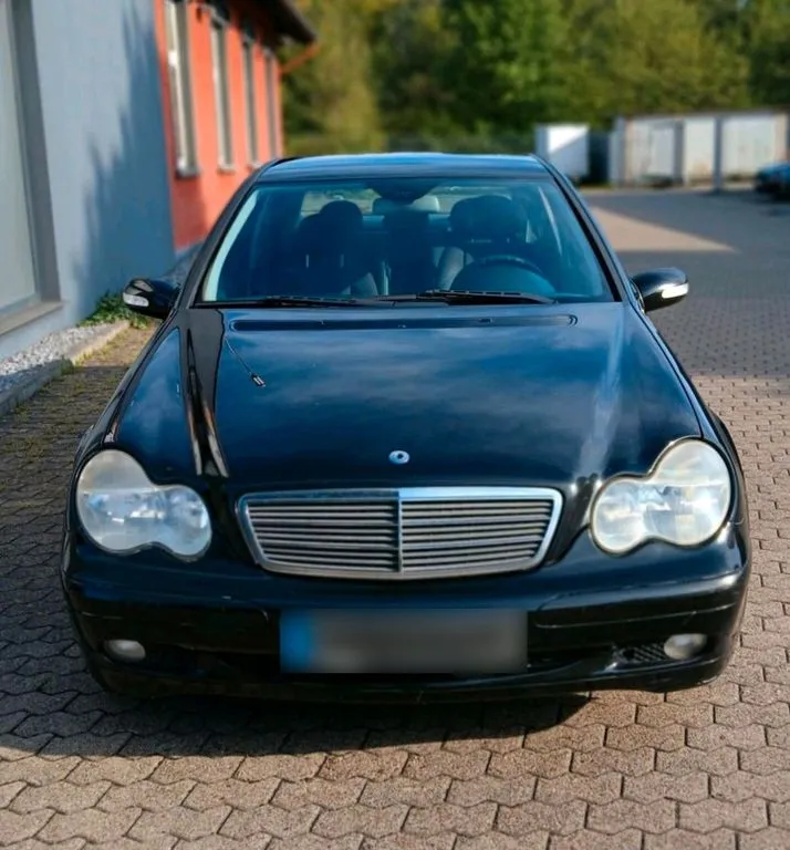 Mercedes-Benz 200
