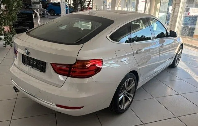 BMW 330 Gran Turismo