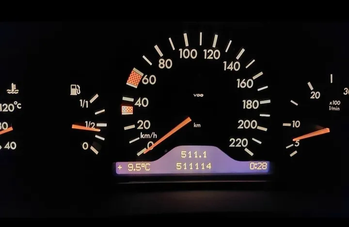 Mercedes-Benz E 290
