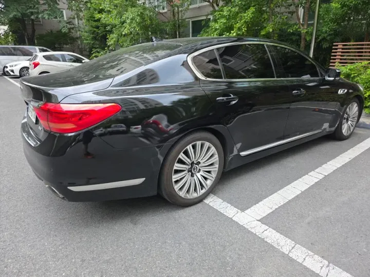 Kia K9