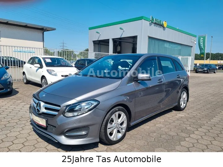 Mercedes-Benz B 180