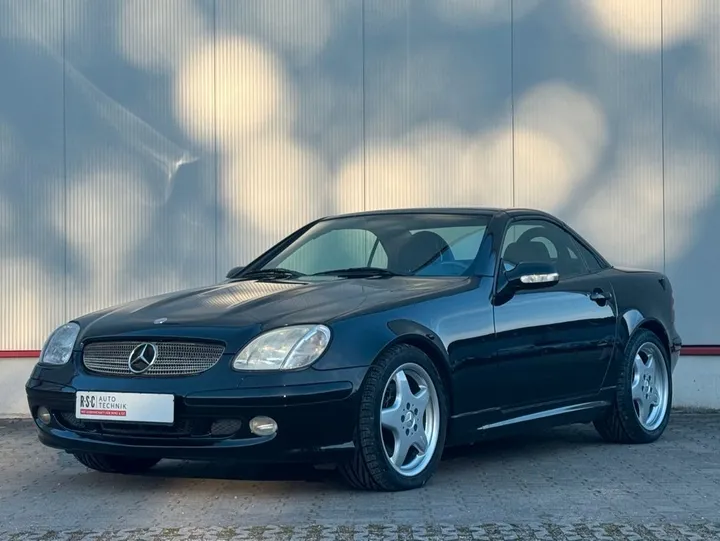 Mercedes-Benz SLK 320