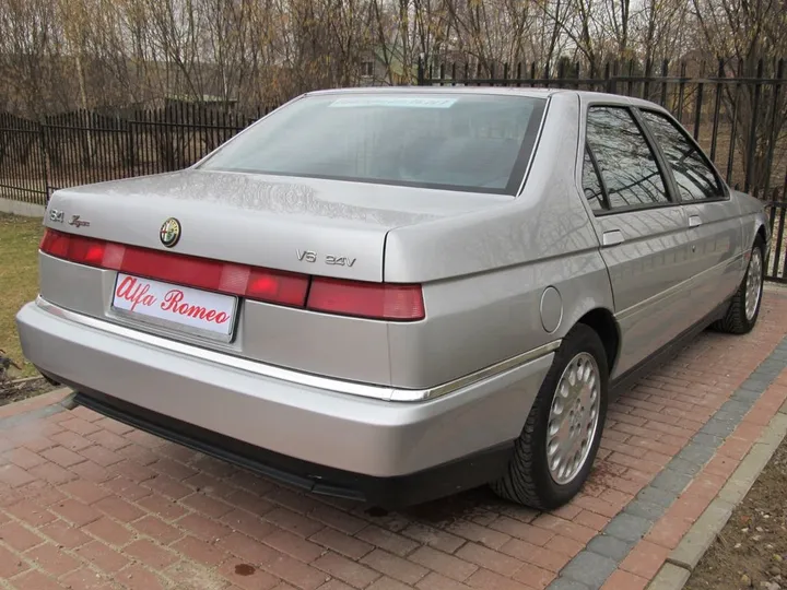Alfa Romeo 164