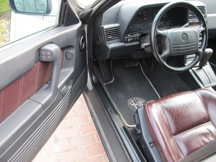 Alfa Romeo 164