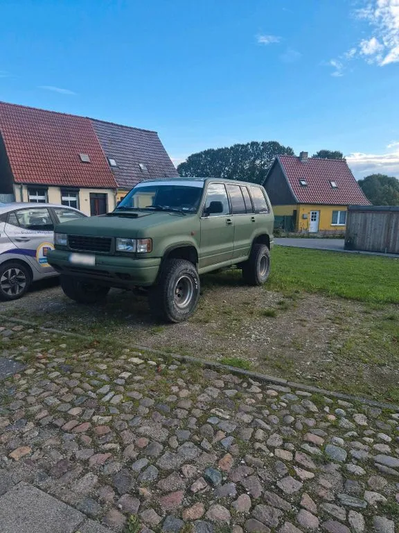 Opel Monterey