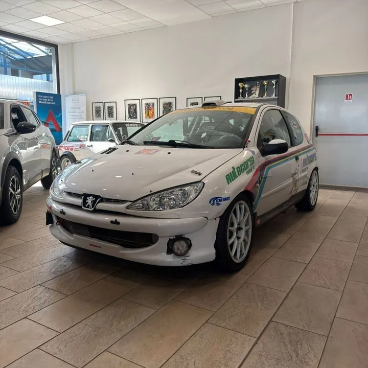 Peugeot 206