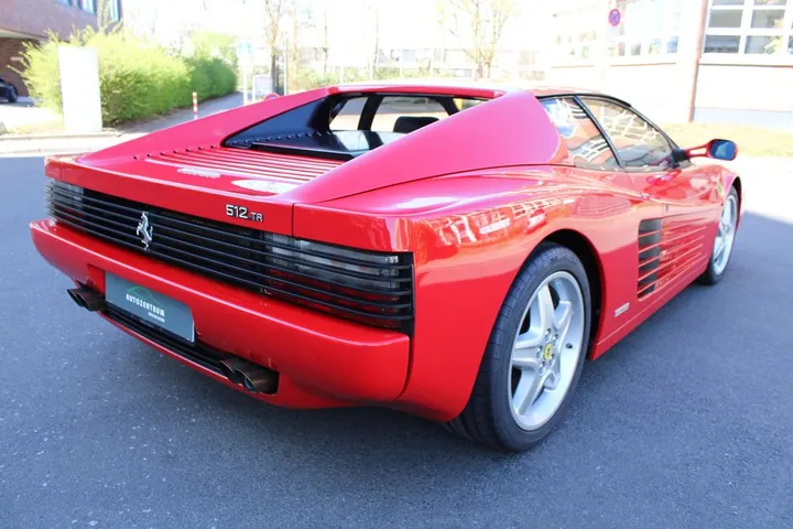 Ferrari 512