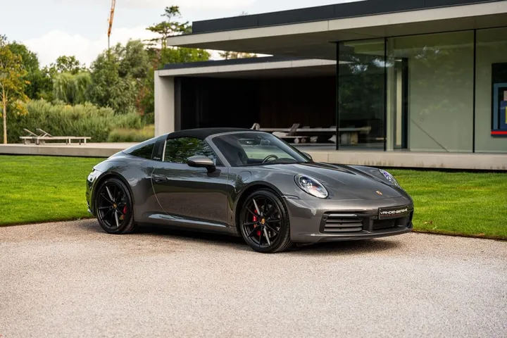 Porsche 992