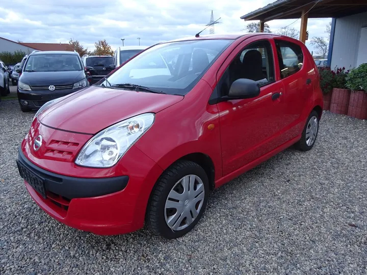 Nissan Pixo