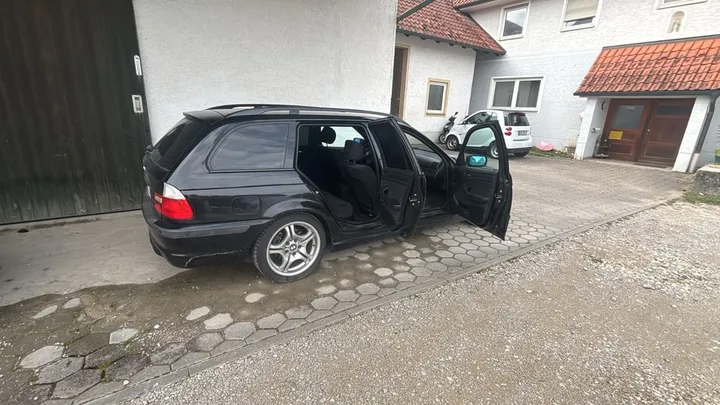 BMW 320