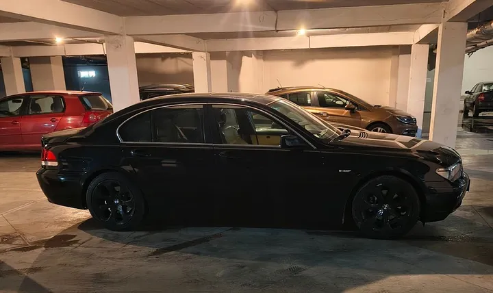 BMW 730