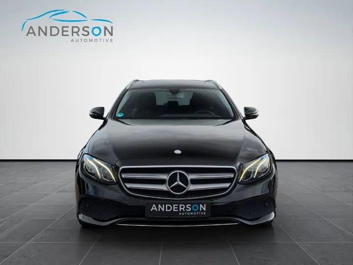Mercedes-Benz E 200
