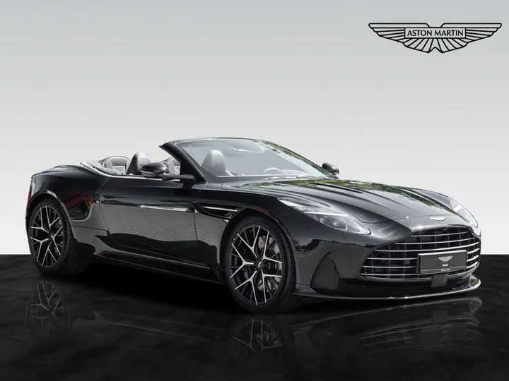 Aston Martin DB12
