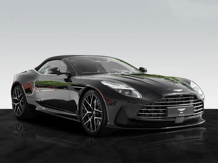 Aston Martin DB12