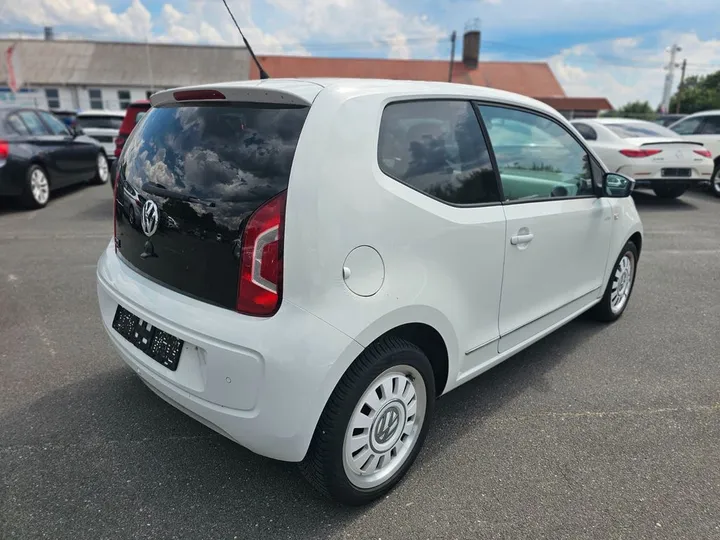 Volkswagen up!