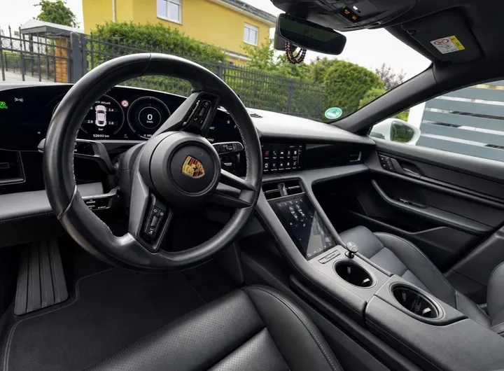 Porsche Taycan
