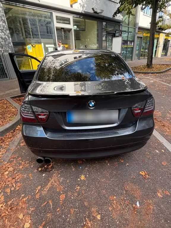 BMW 320
