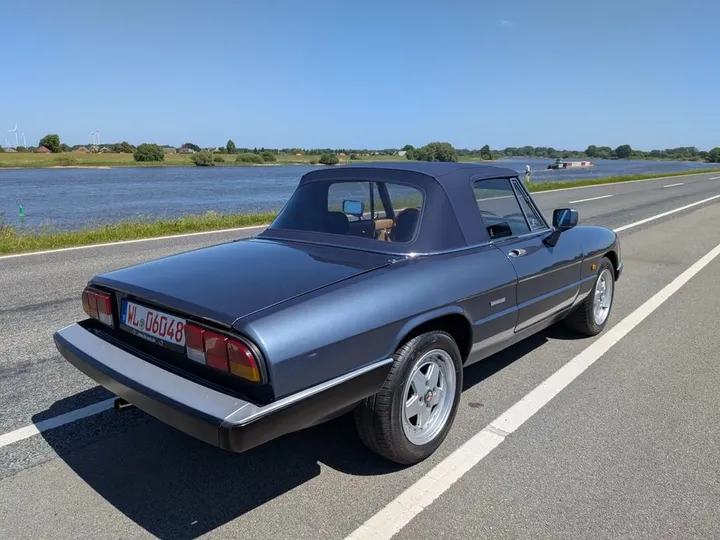 Alfa Romeo Spider