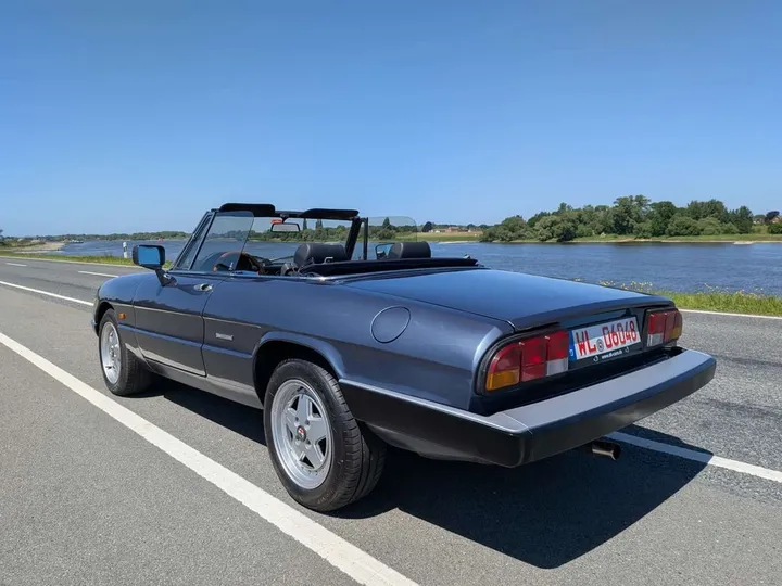 Alfa Romeo Spider