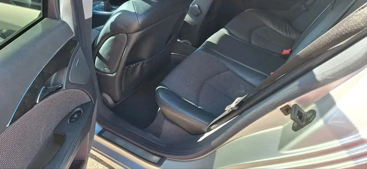 Mercedes-Benz E 240