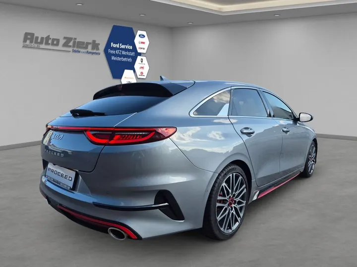 Kia pro cee'd / ProCeed