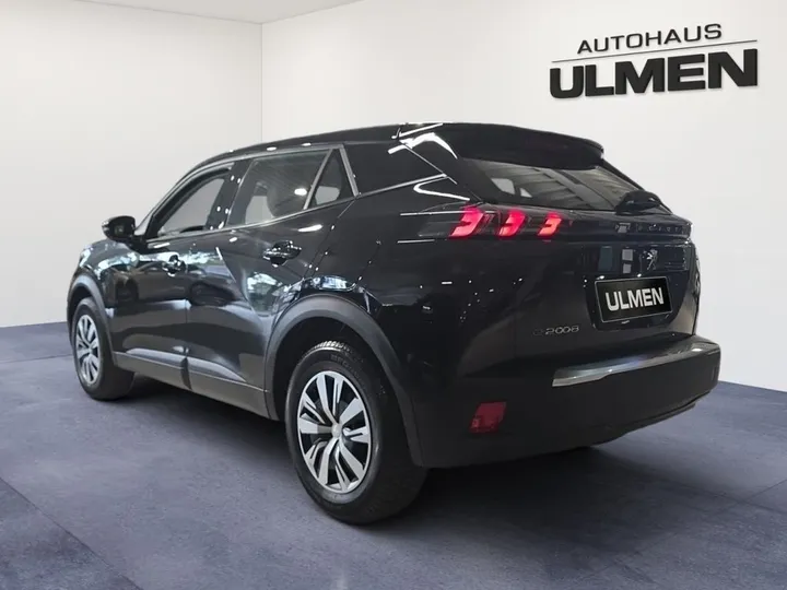 Peugeot e-2008