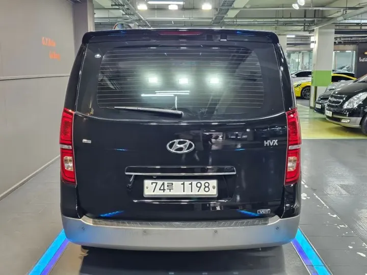 Hyundai Starex