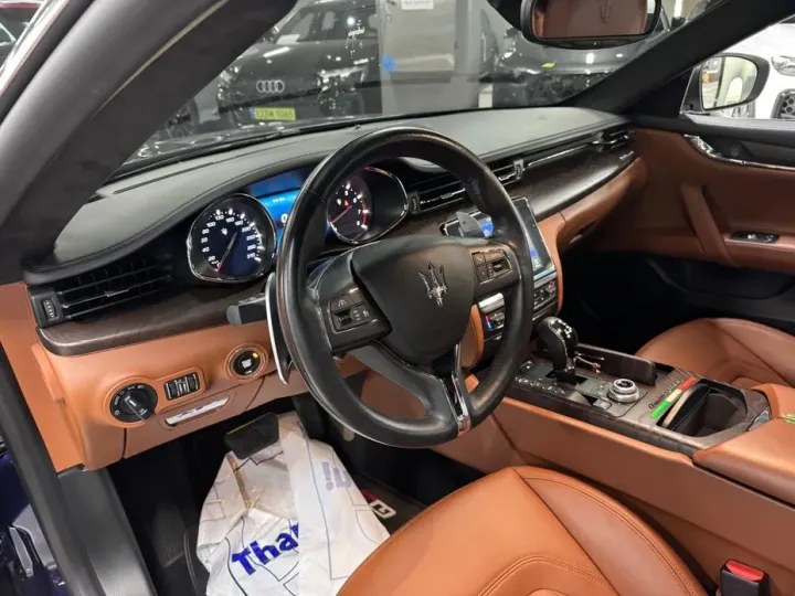 Maserati Quattroporte